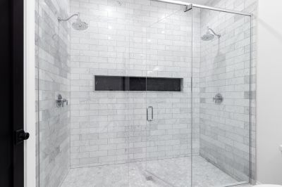 Dark Accent Tiles with Light Grout
